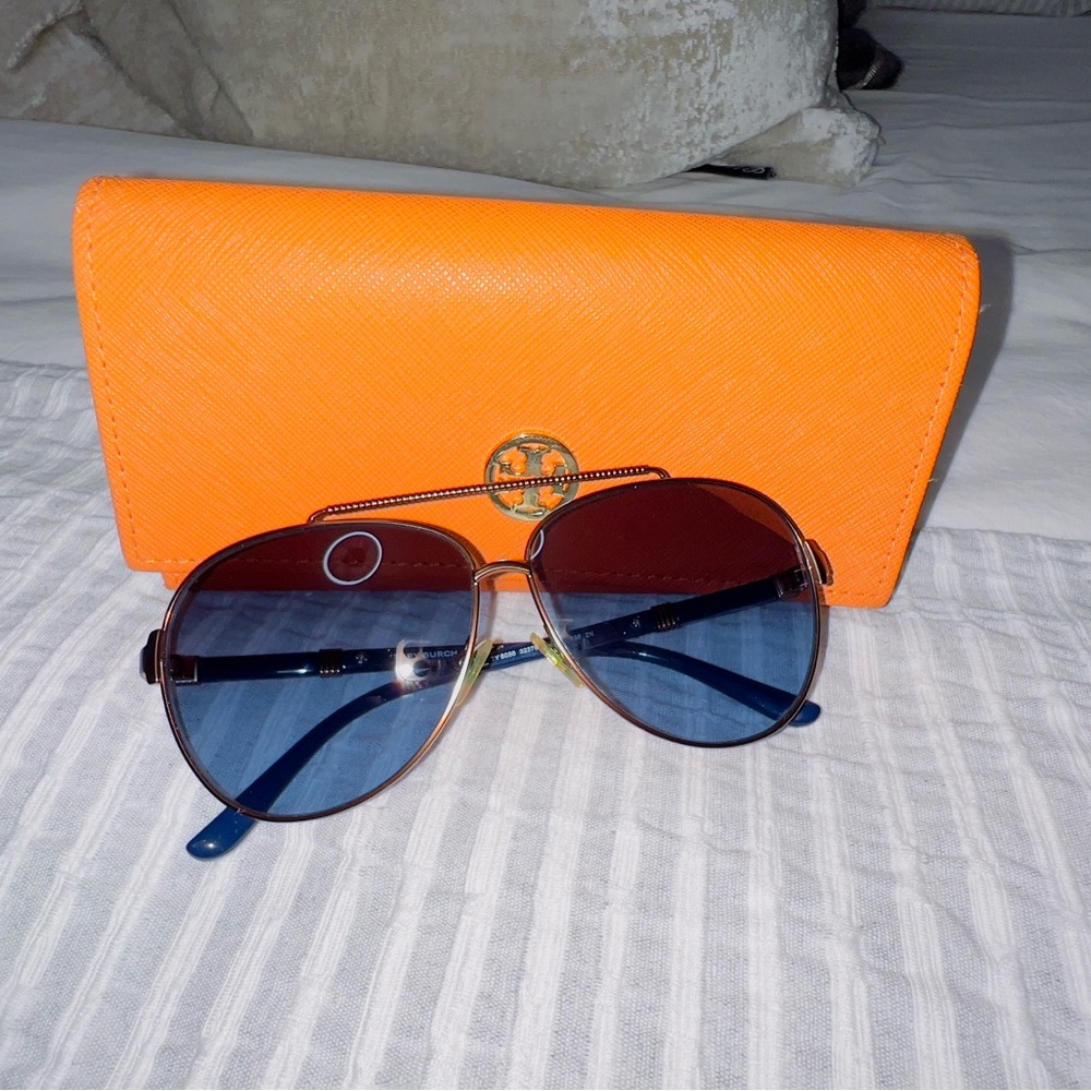 Tory Burch: Blue Sunshades